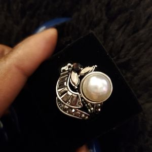Ring with a pearl